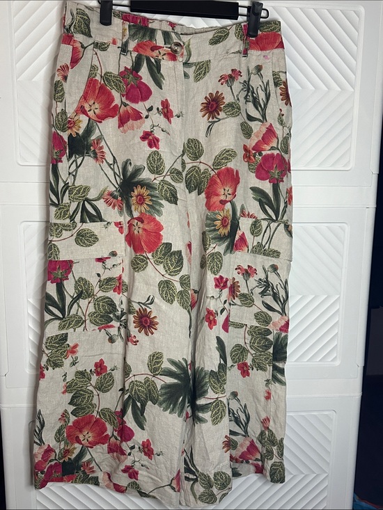 Chico's Pants - Chico's Beige 100% Linen Top with Red Floral & Green Leaves